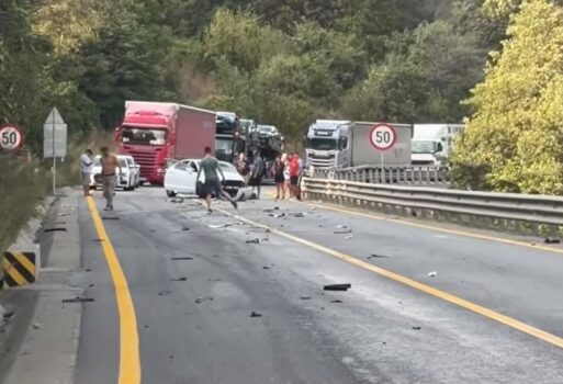 DN7 Pitești–Sibiu, trafic întrerupt după un accident la Boița. O persoană, încarcerată