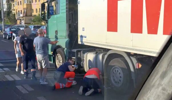 Bărbat de 73 de ani, mort după ce a fost prins sub un TIR lângă Kaufland Alba Iulia