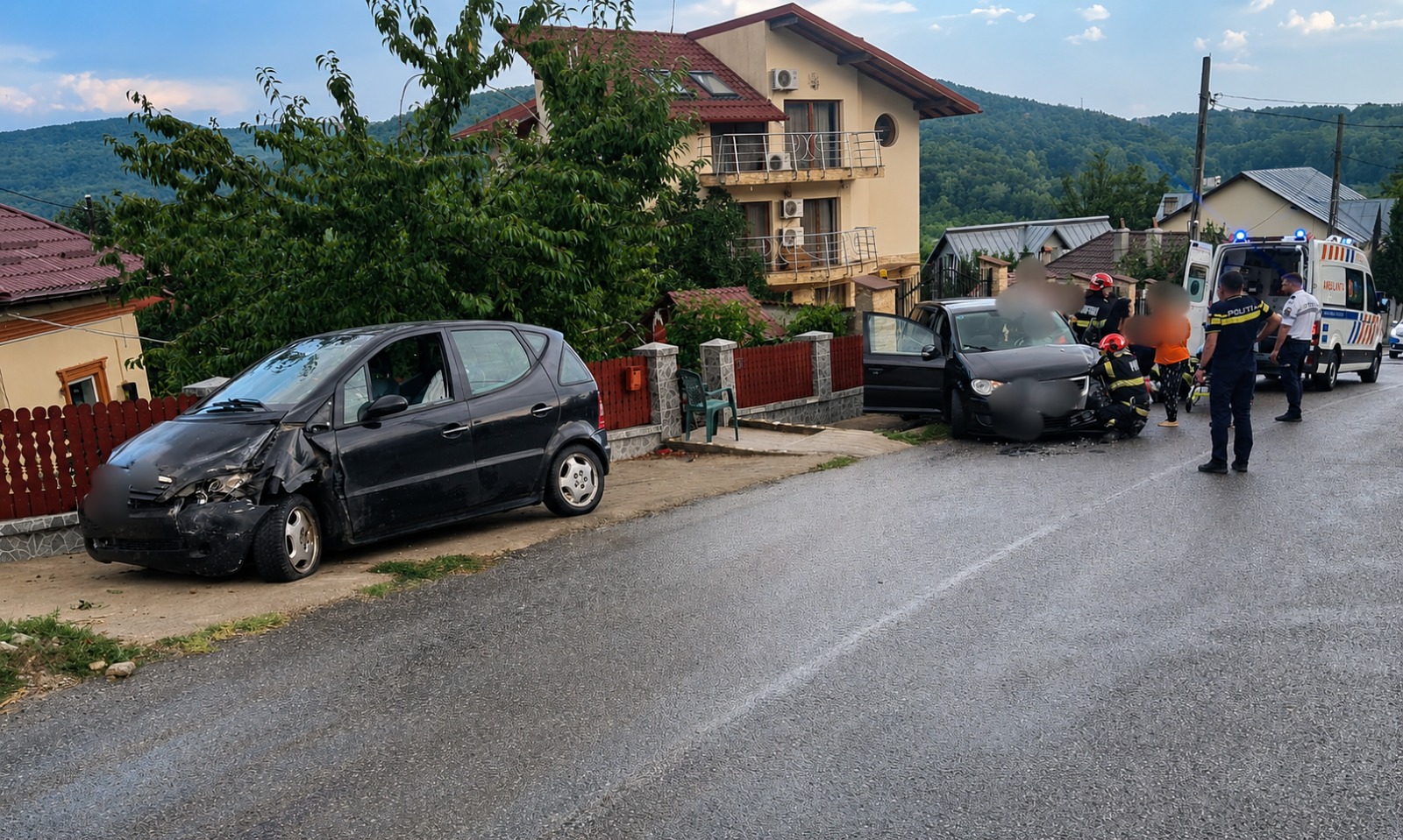 Accident cu victimă lângă Pitești! Mașini distruse