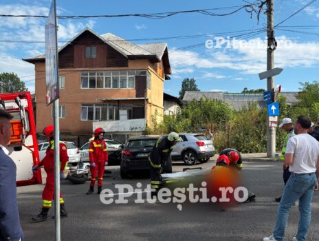 Accident în Pitești, lângă Muzeul Județean Argeș. Motociclist pe carosabil, SMURD la fața locului
