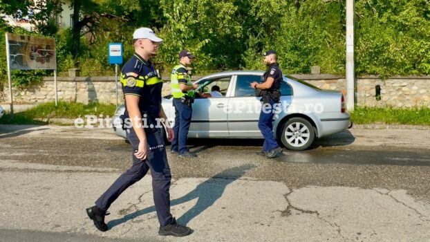 Doi șoferi prinși băuți în Argeș. Unul conducea fără permis în Pitești