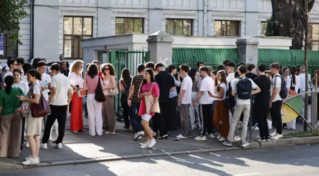 BAC 2026, sesiunea de toamnă: probele scrise încep pe 10 august. Reguli și condiții de promovare