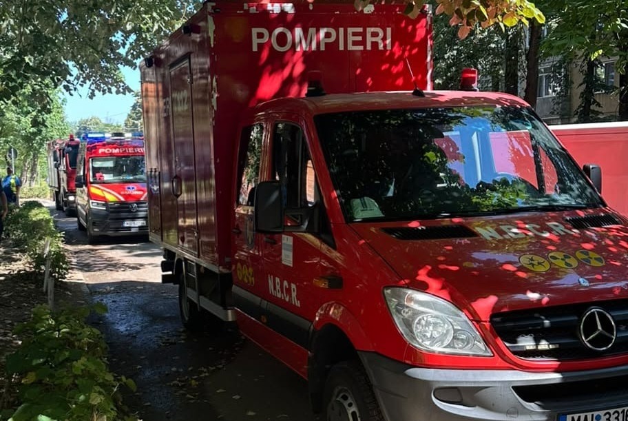 Incident periculos la Curtea de Argeș: Un camion a lovit o conductă de gaze