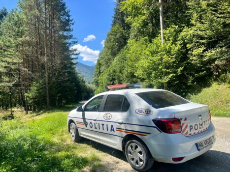 Polițiștii din Argeș, în tabără cu copiii. Surpriză pe drumul de întoarcere