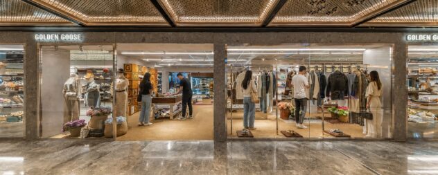 Brandul de lux Golden Goose deschide primul magazin din România. Sneakerșii de până la 700 de euro ajung în București