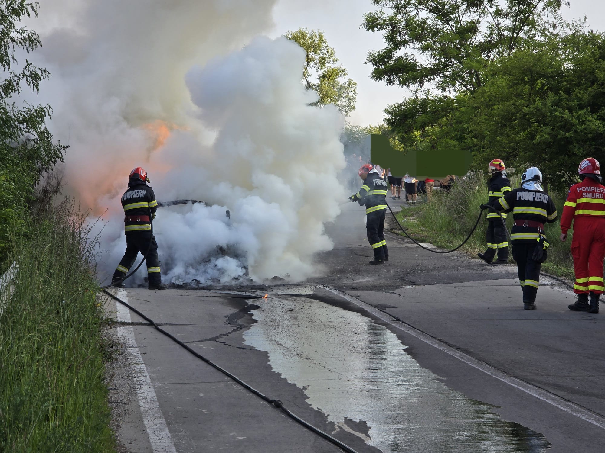 Doi polițiști grav răniți în Constanța. Autospeciala s-a răsturnat și a luat foc