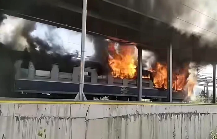 Arad. Incendiu în ultimul vagon al unui tren Regio, în gara Ilteu. Călătorii, evacuați
