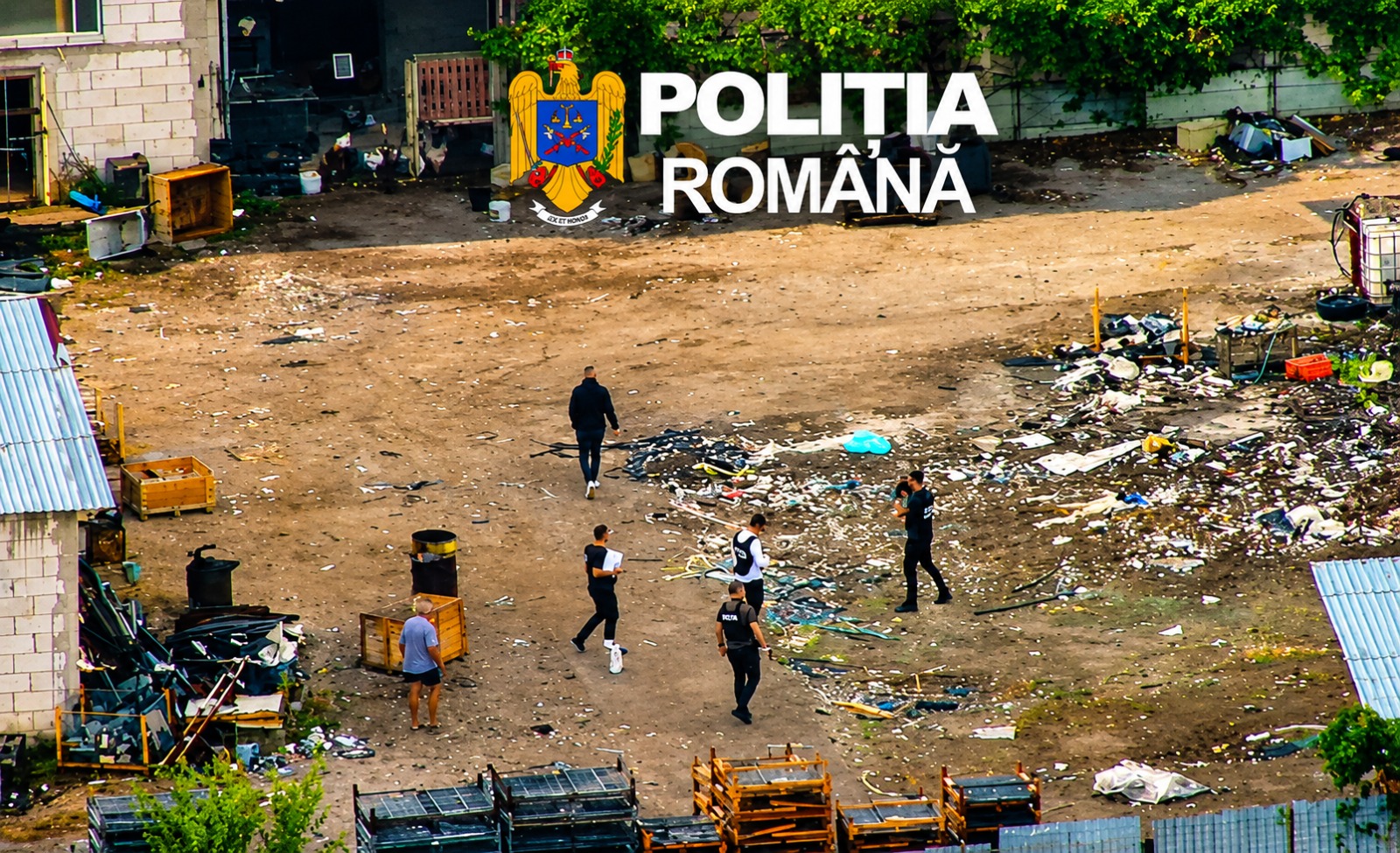 Poliția Argeș, oficial: Descindere de amploare la două firme! Cinci percheziții și mai mulți bărbați reținuți