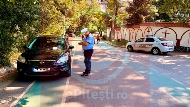 Parcări neregulamentare în Pădurea Trivale, Pitești. 5 înștiințări