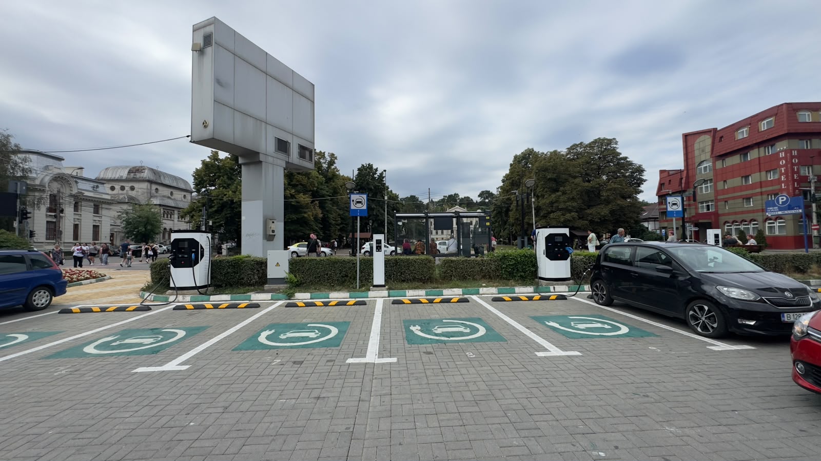Pitești: Sistemul inteligent de trafic, finalizat! treceri de pietoni modernizate și zeci de stații pentru mașini electrice