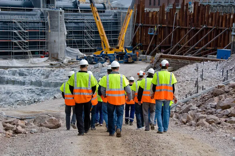 Paradox la Tulcea: medic oncolog lucrează în construcții, spitalul caută specialiști