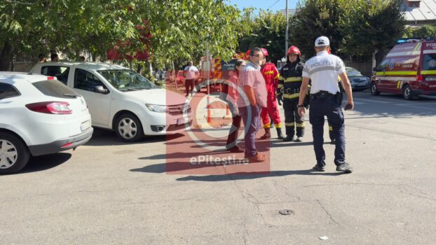 Pitești: Două mașini implicate într-un accident la intersecția străzilor Popa Șapcă și Crinului