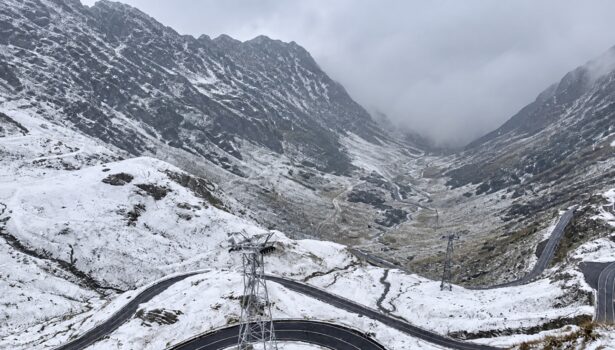 Prima ninsoare la Bâlea Lac: -2°C și peisaj de iarnă în Munții Făgăraș