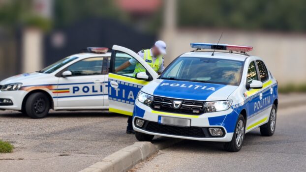 Un polițist a plecat cu mașina din dotare la o petrecere