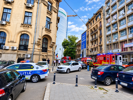 Alertă pe strada Mihai Vodă din București, vizavi de Inspectoratul General al Poliției Române