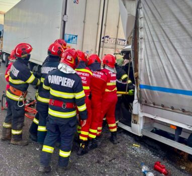 Șofer din Argeș, accident deosebit de grav pe A1! A rămas încarcerat