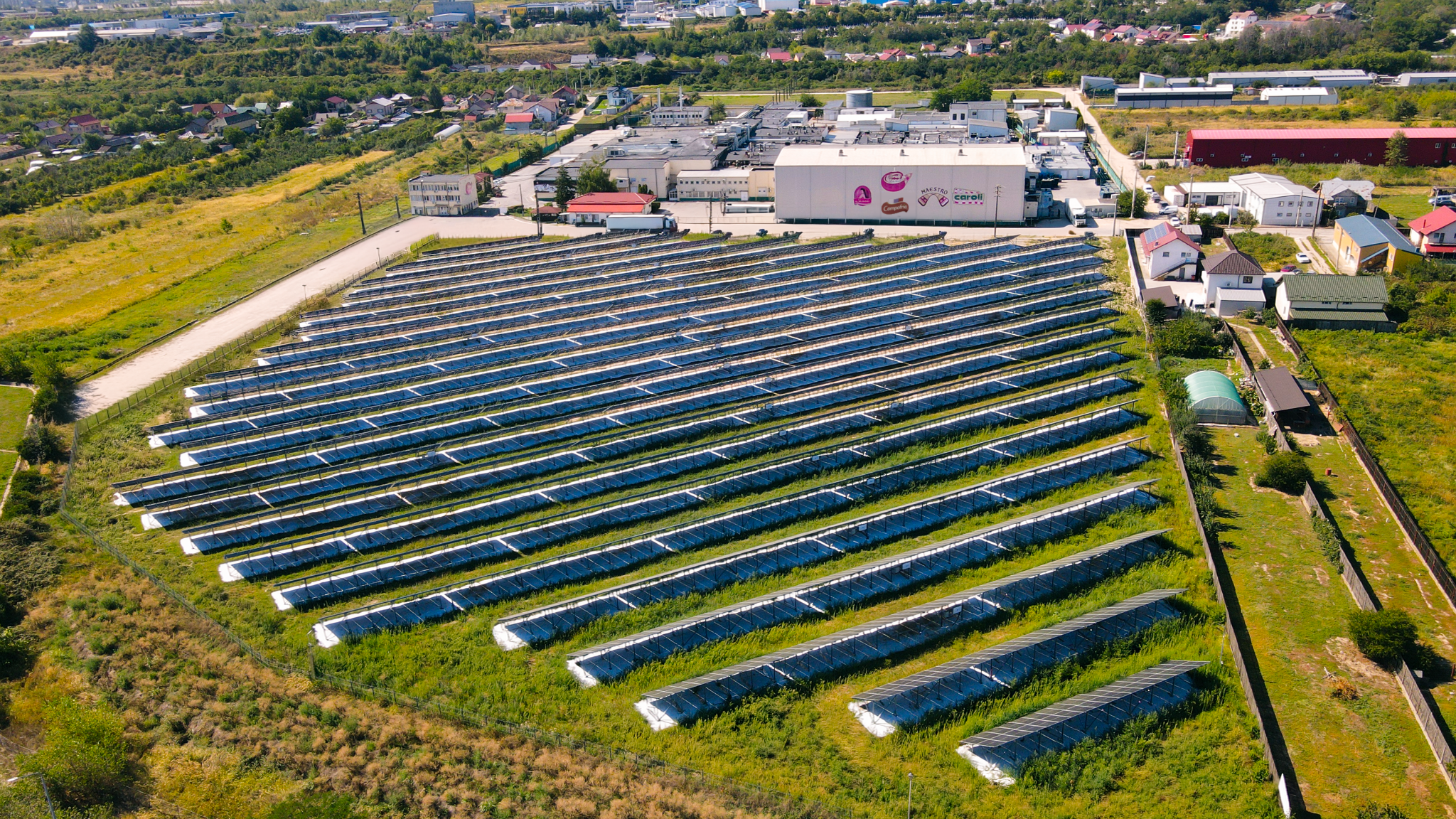 Caroli Foods Group utilizează, din acest an, energie solară în activitatea fabricii sale din Pitești