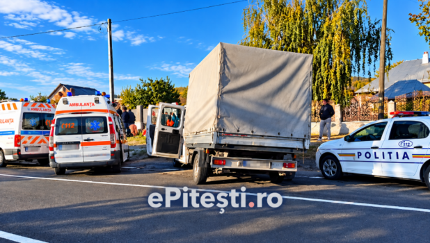 Accident grav în Argeș! Un autoturism a intrat într-un cap de pod