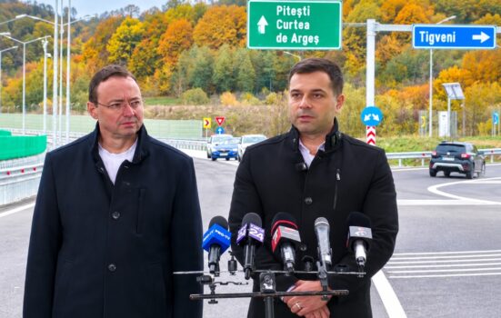 Ministrul Transporturilor, acum pe șantierul Autostrăzii Sibiu–Pitești! Când se deschide circulația pe secțiunea Tigveni–Curtea de Argeș